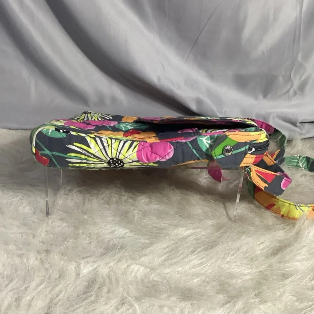 Vera Bradley “Jazzy Blooms” Floral Tablet Hipster Crossbody Bag VGUC